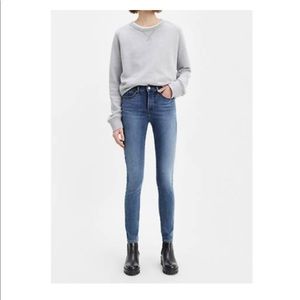 Levi’s - 311 Shaping Skinny Denim